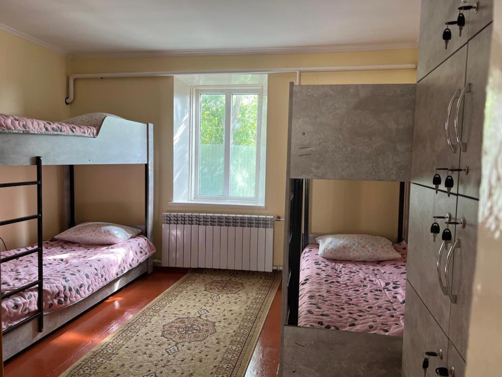 The Nest Hostel Каракол Экстерьер фото